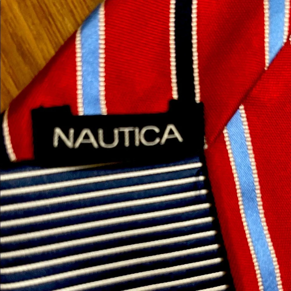 Nautica stylish tie